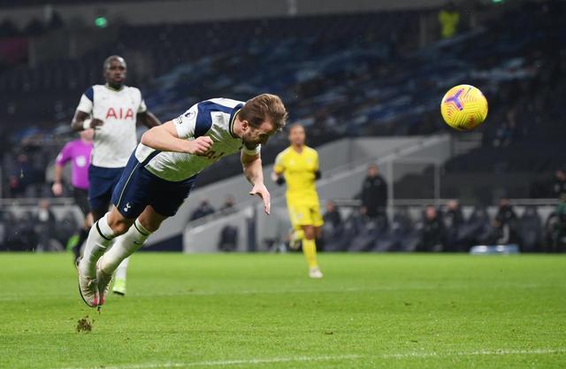  门兴格拉德巴赫三连胜攀升积分榜前列位置